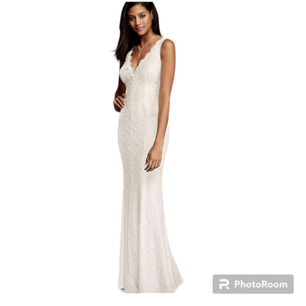DB STUDIO all over lace v- neck sheath wedding dress - Picture 2 of 8